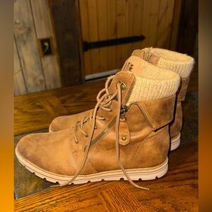 White Mountain Kaylee Hiker Boots 11